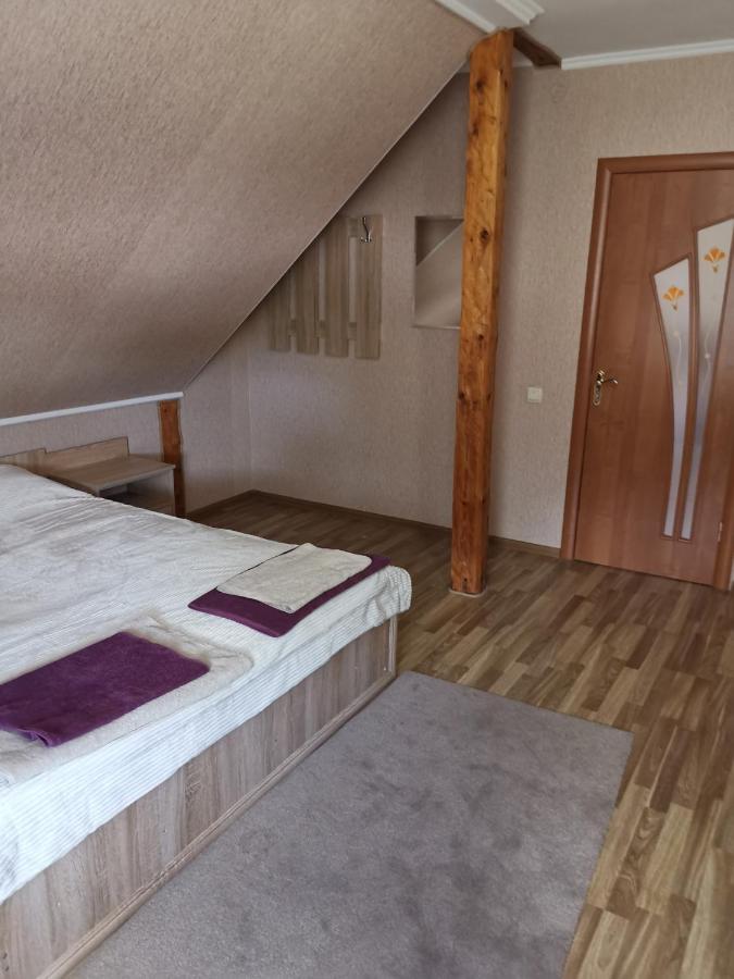 Номер В Приватному Будинку 모르신 외부 사진